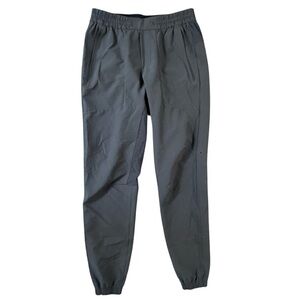 A94 License to Train Gray Jogger Lululemon mens  sz Small